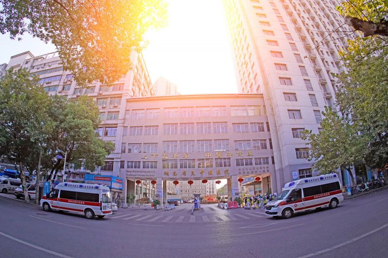 医院大门