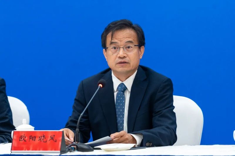 欧阳.jpg