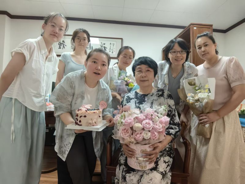 芳华盛赞 感谢师恩 2025年教师节