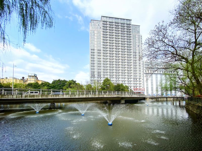 翠塘桥（医院后花园）